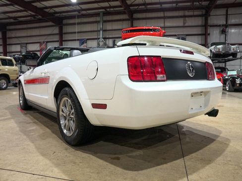 Used 2005 Ford Mustang Premium image 6
