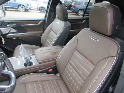 New 2026 GMC Acadia Denali Ultimate image 13