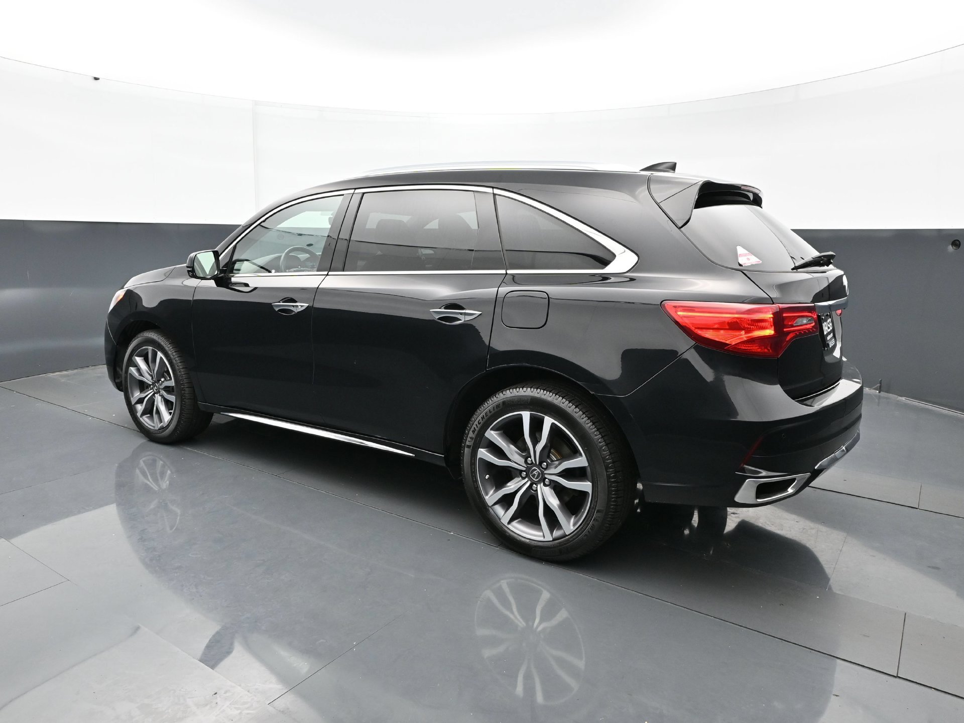 Used 2019 Acura MDX w/ Advance Package AWD/4WD image 4
