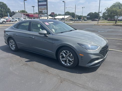 Used 2023 Hyundai Sonata SEL w/ Convenience Package image 1