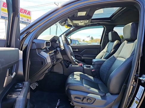 Used 2025 Toyota Tacoma TRD Sport w/ TRD Sport Premium Package AWD/4WD image 14