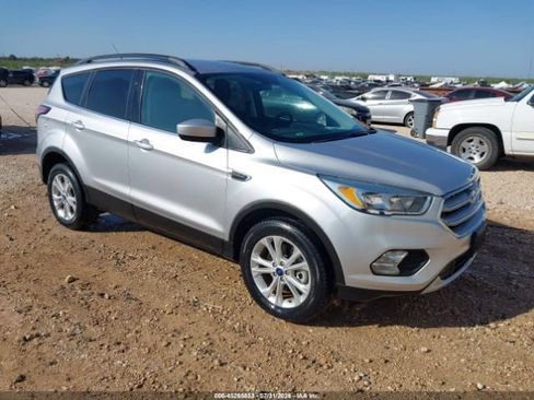 Used 2018 Ford Escape SE AWD/4WD image 1