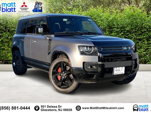 Used 2024 Land Rover Defender 110 X image 2