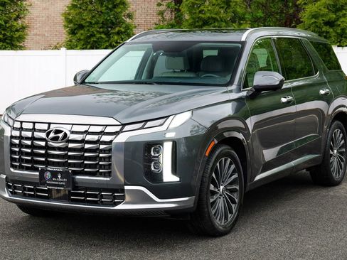 Used 2023 Hyundai Palisade Calligraphy AWD/4WD image 3