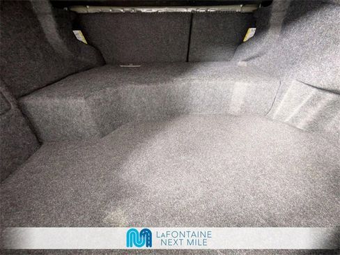 Used 2017 Ford Fusion SE w/ Equipment Group 601A image 28