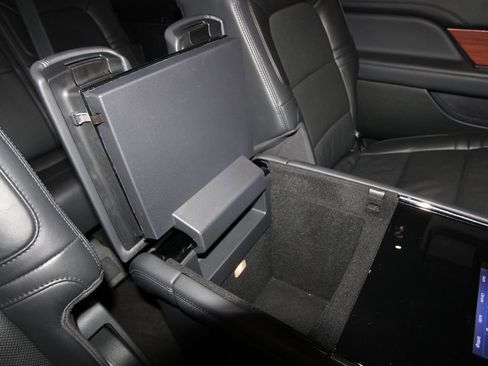 Used 2024 Lincoln Navigator L Reserve image 34