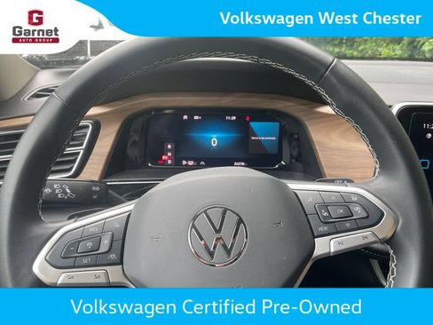 Certified 2024 Volkswagen Atlas SE AWD/4WD image 3