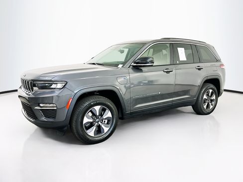 Used 2022 Jeep Grand Cherokee Limited 4xe AWD/4WD image 3