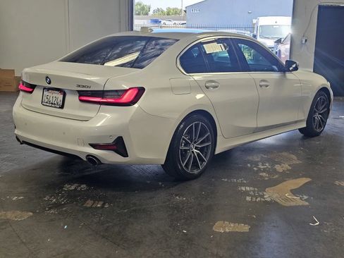 Used 2022 BMW 330i Sedan w/ Convenience Package RWD image 4