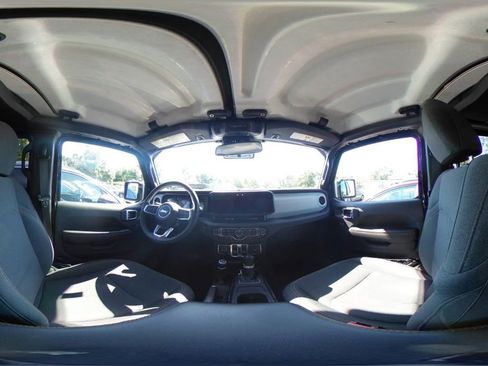 Used 2025 Jeep Wrangler Unlimited Sport AWD/4WD image 41