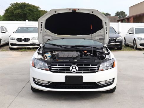Used 2013 Volkswagen Passat TDI SE FWD image 31