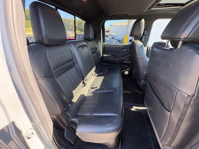 Used 2022 Nissan Frontier PRO-4X w/ Pro-4X Premium Package AWD/4WD image 30