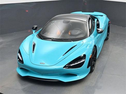 Used 2024 McLaren 750S Spider image 21