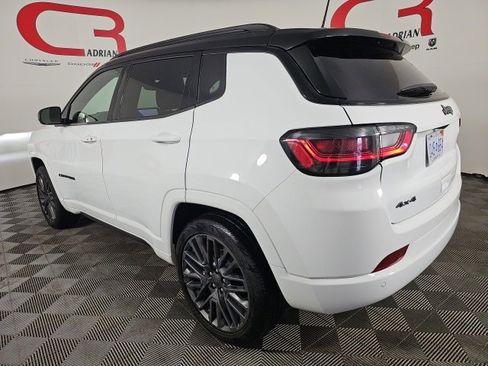 Certified 2024 Jeep Compass Limited w/ High Altitude Package image 5