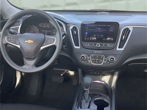 Used 2024 Chevrolet Malibu LT image 17