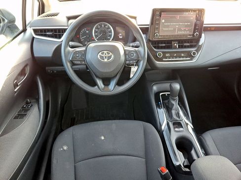 Used 2022 Toyota Corolla LE image 10
