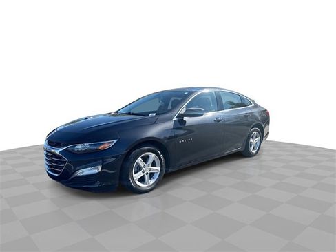 Used 2022 Chevrolet Malibu LS image 4