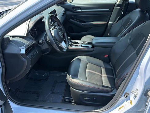 Used 2024 Nissan Altima 2.5 SR FWD image 10
