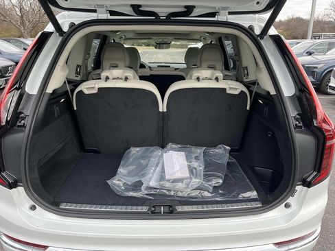 New 2026 Volvo XC90 B6 Ultra image 12