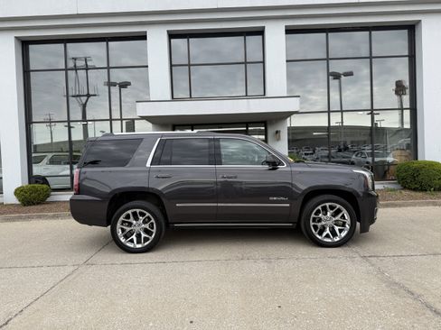 Used 2016 GMC Yukon Denali w/ Open Road Package AWD/4WD image 3