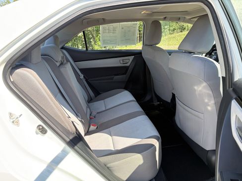 Used 2018 Toyota Corolla LE w/ LE Premium Package w/Moonroof FWD image 28
