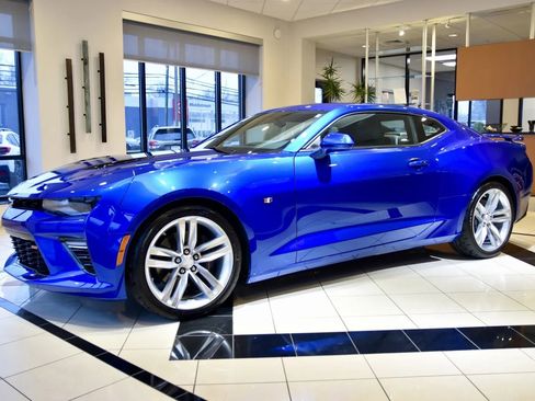 Used 2018 Chevrolet Camaro SS image 3