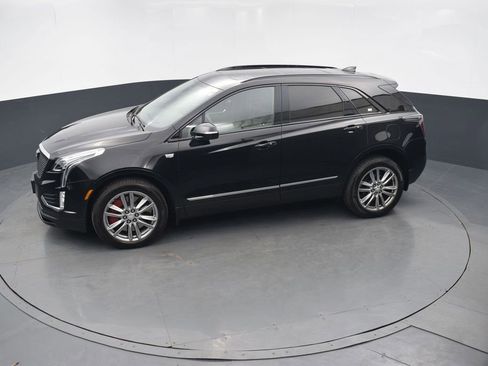 Used 2023 Cadillac XT5 Sportv w/ LPO, Floor Liner Package AWD/4WD image 39