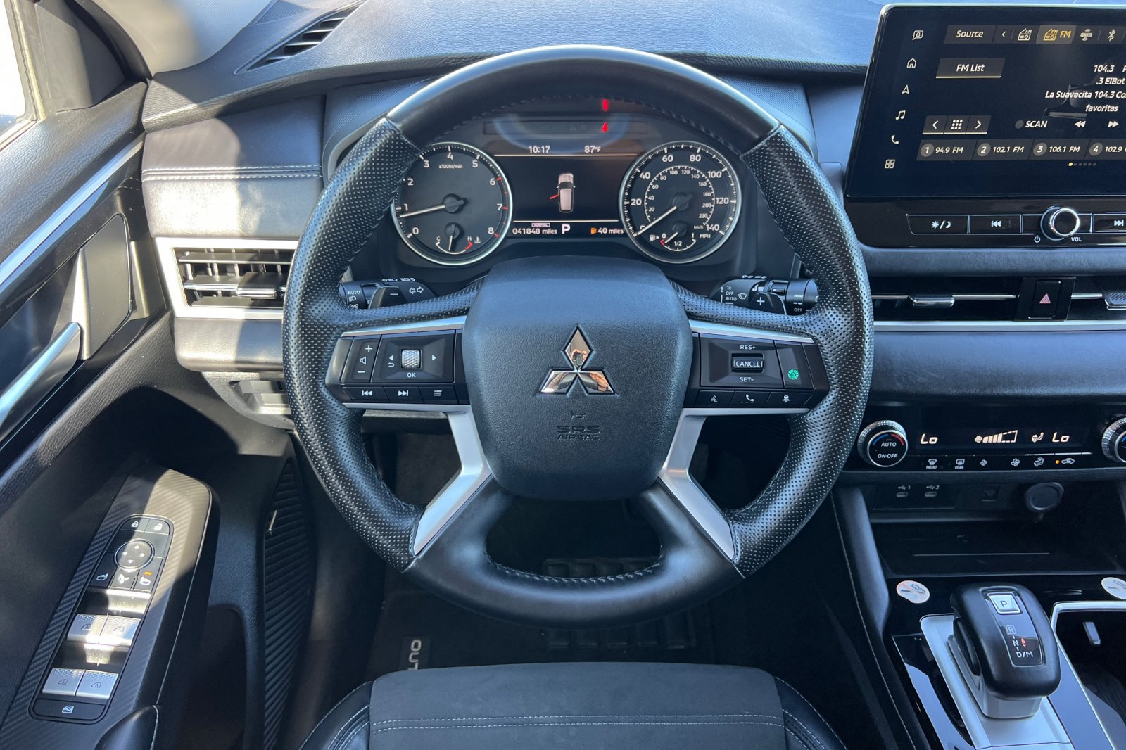 Used 2025 Mitsubishi Outlander SE FWD image 14