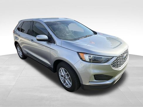 Used 2024 Ford Edge SEL AWD/4WD image 3