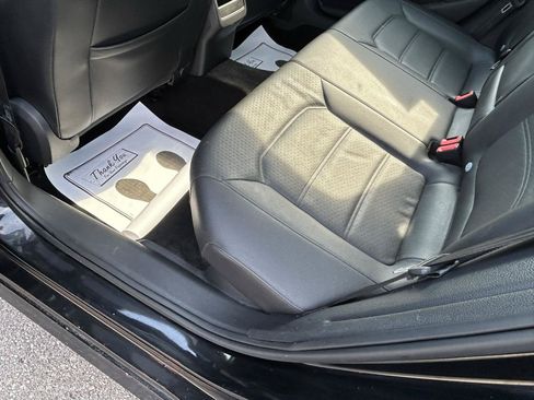 Used 2012 Volkswagen Passat 2.5 SE FWD image 9