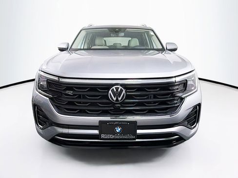Used 2024 Volkswagen Atlas SEL Premium R-Line AWD/4WD image 2