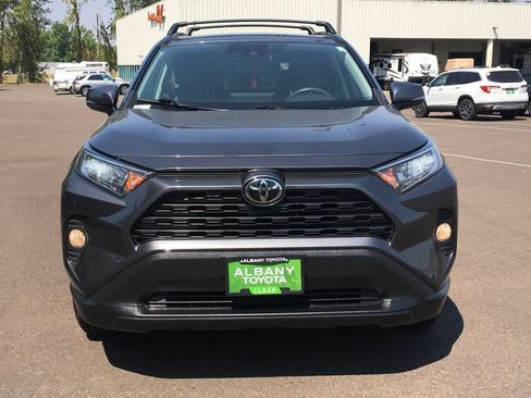 Used 2021 Toyota RAV4 XLE w/ Convenience Package AWD/4WD image 10