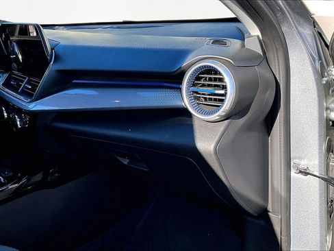 Certified 2024 Chevrolet Trax LT w/ LT Convenience Package image 19