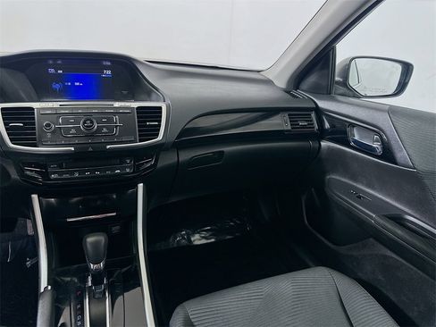Used 2017 Honda Accord LX image 19