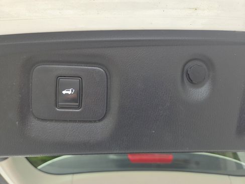 Used 2016 INFINITI QX60 AWD w/ Premium Package image 22