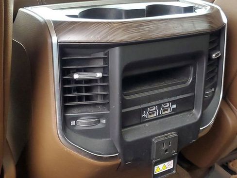 Used 2019 RAM 1500 Laramie image 38