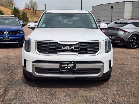 Used 2023 Kia Telluride S w/ S Sunroof Package image 2