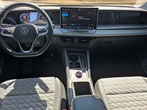 Used 2025 Volkswagen Tiguan S image 15