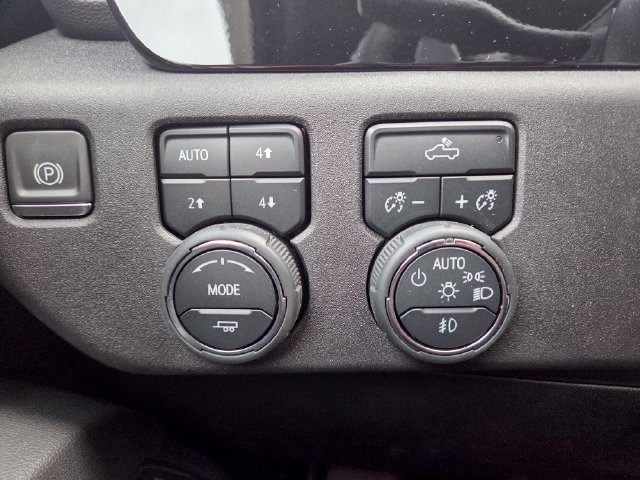 Used 2024 Chevrolet Silverado 1500 RST AWD/4WD image 19