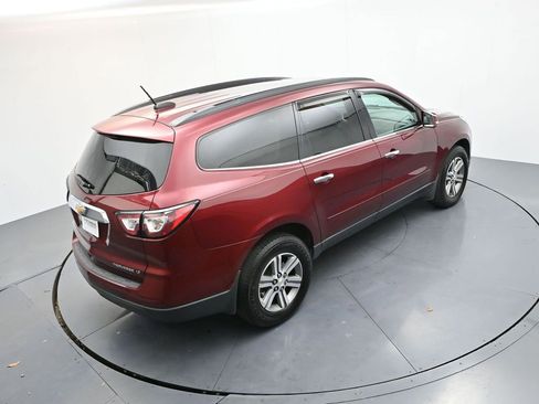 Used 2016 Chevrolet Traverse LT image 25