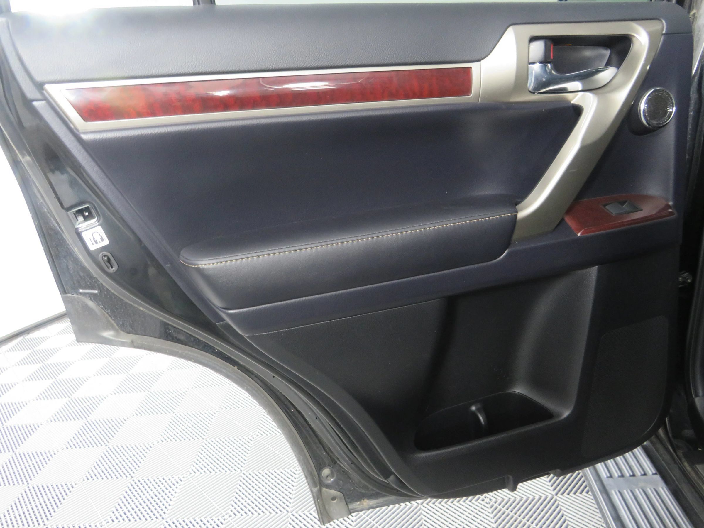 Used 2019 Lexus GX 460 Luxury AWD/4WD image 51