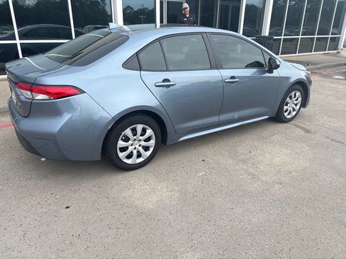 Used 2024 Toyota Corolla LE FWD image 4