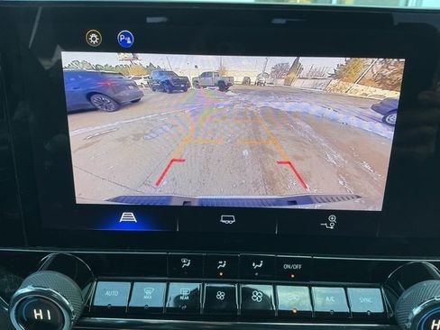 Used 2023 Chevrolet Colorado LT w/ LT Convenience Package image 15