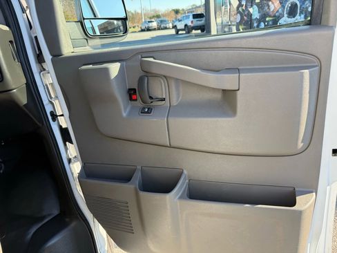 Used 2022 GMC Savana 2500 Regular Van 3D w/ Communications Package image 45