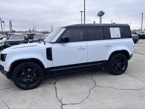 Used 2023 Land Rover Defender 110 V8 image 4