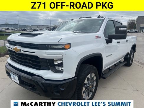 Certified 2024 Chevrolet Silverado 2500 Custom w/ Custom Value Package image 4