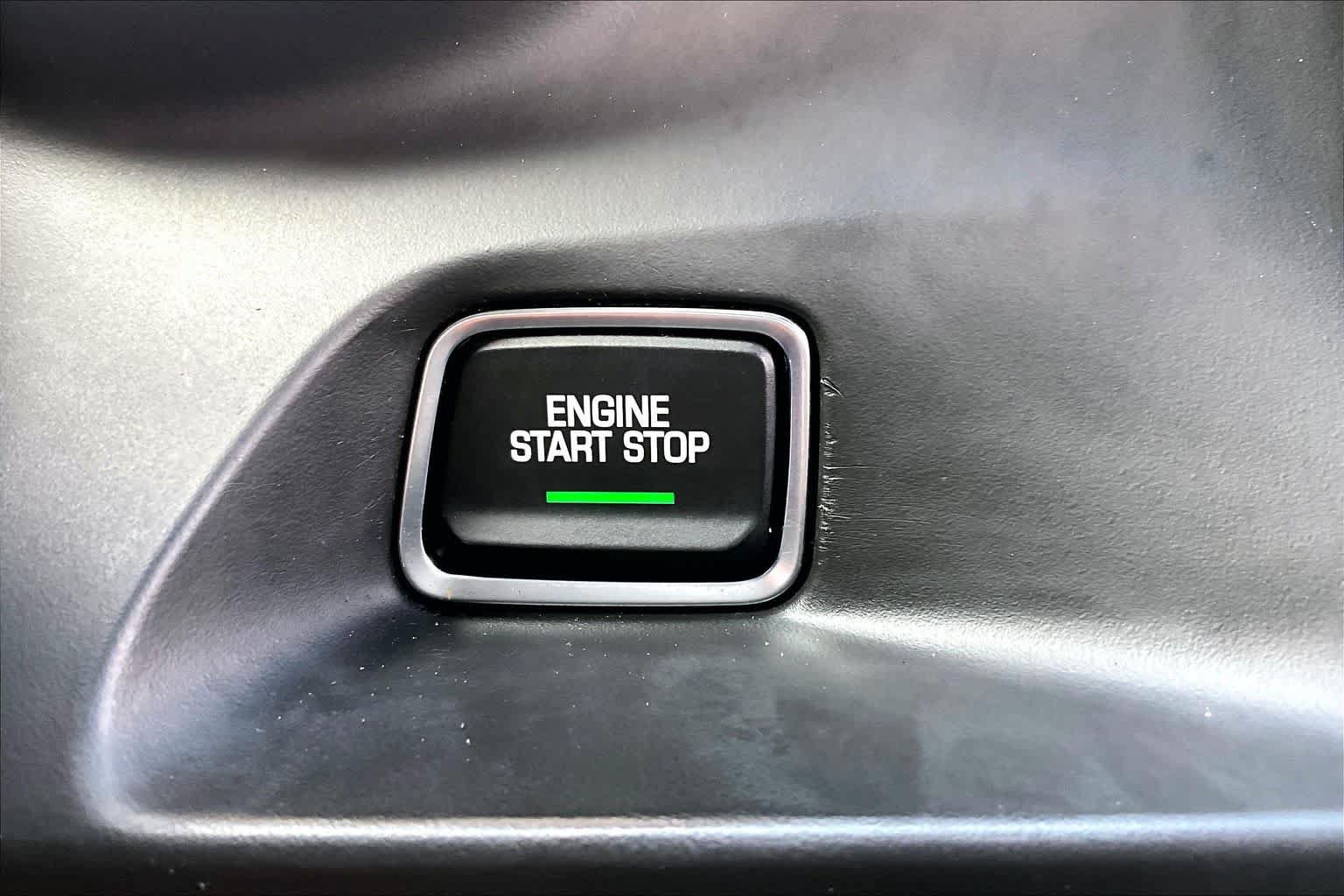 Used 2018 Chevrolet Camaro SS RWD image 34