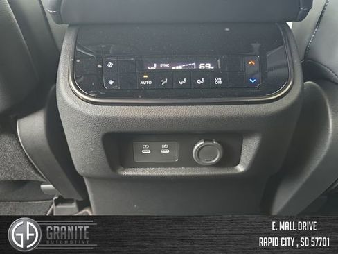 New 2026 Nissan Armada PRO-4X AWD/4WD image 34
