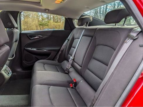 Used 2024 Chevrolet Malibu LT image 14