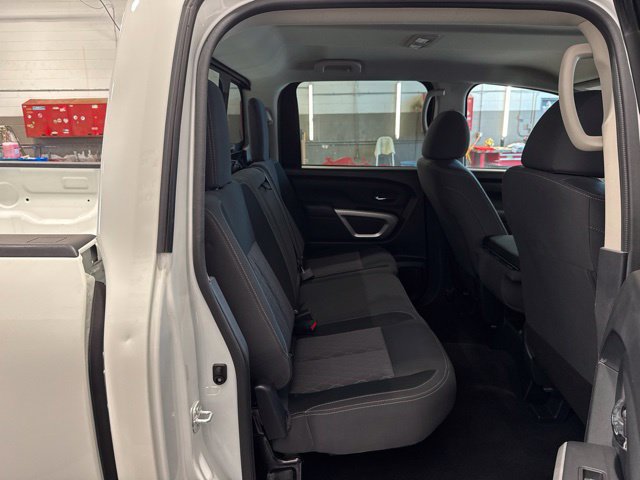 Used 2024 Nissan Titan SV AWD/4WD image 15